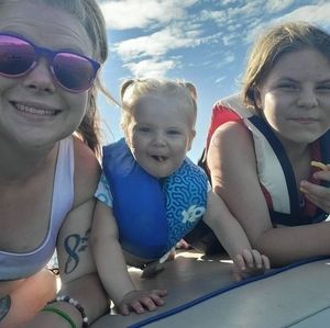 Meet your Posher, Emilee